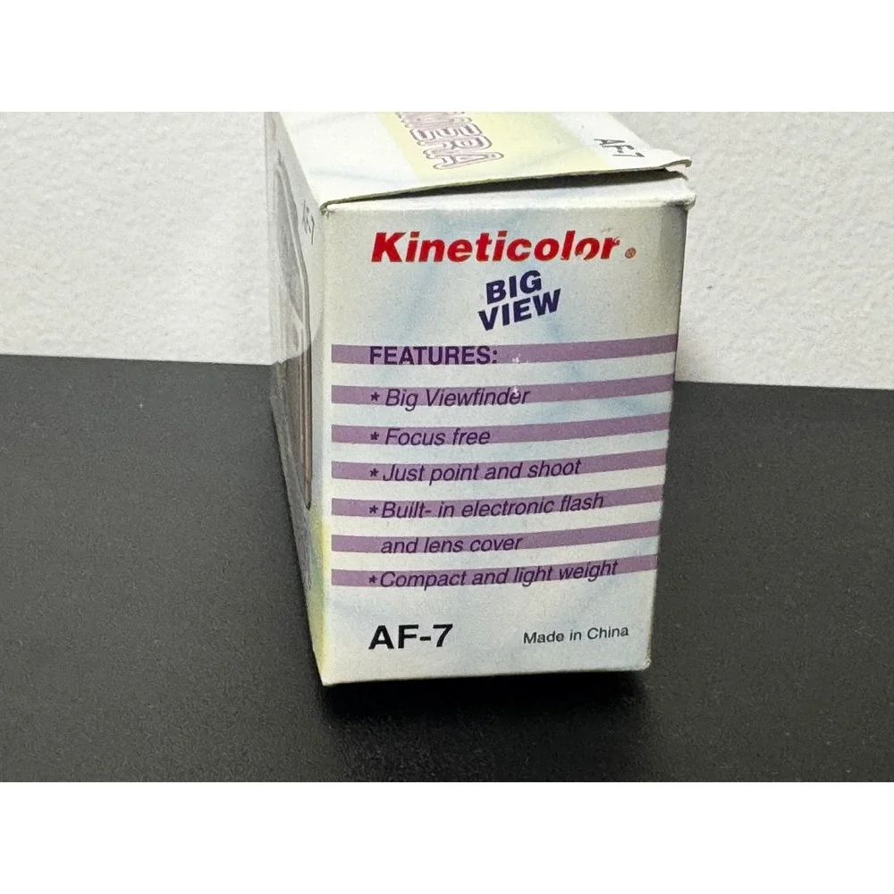 Kineticolor AF-7 35mm Flash Camera Big View Focus Free Vintage New in Box‎ Gold